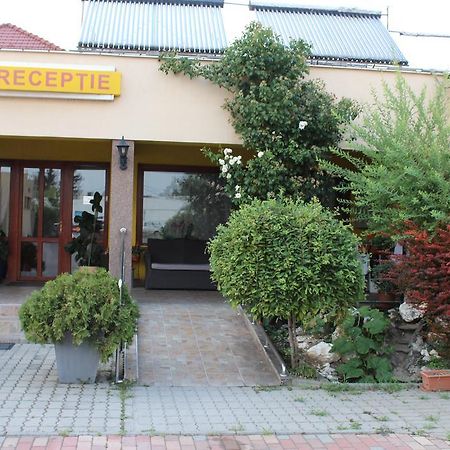Motel Select Satu Mare Exterior foto