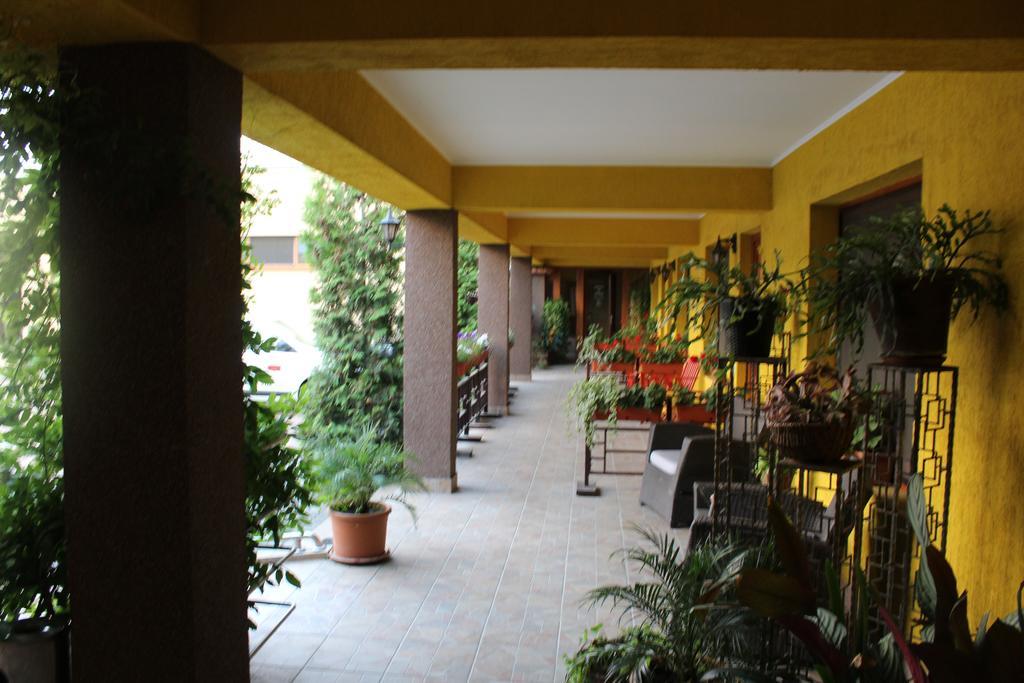 Motel Select Satu Mare Exterior foto