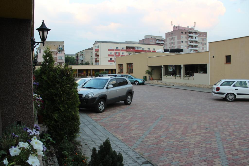 Motel Select Satu Mare Exterior foto